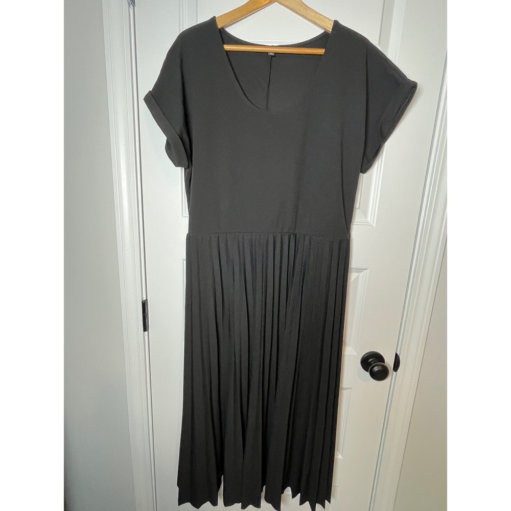 Elizabeth & Nicole Black V-Neck Pleated Midi Dress 1XL Short Sleeve 10107X